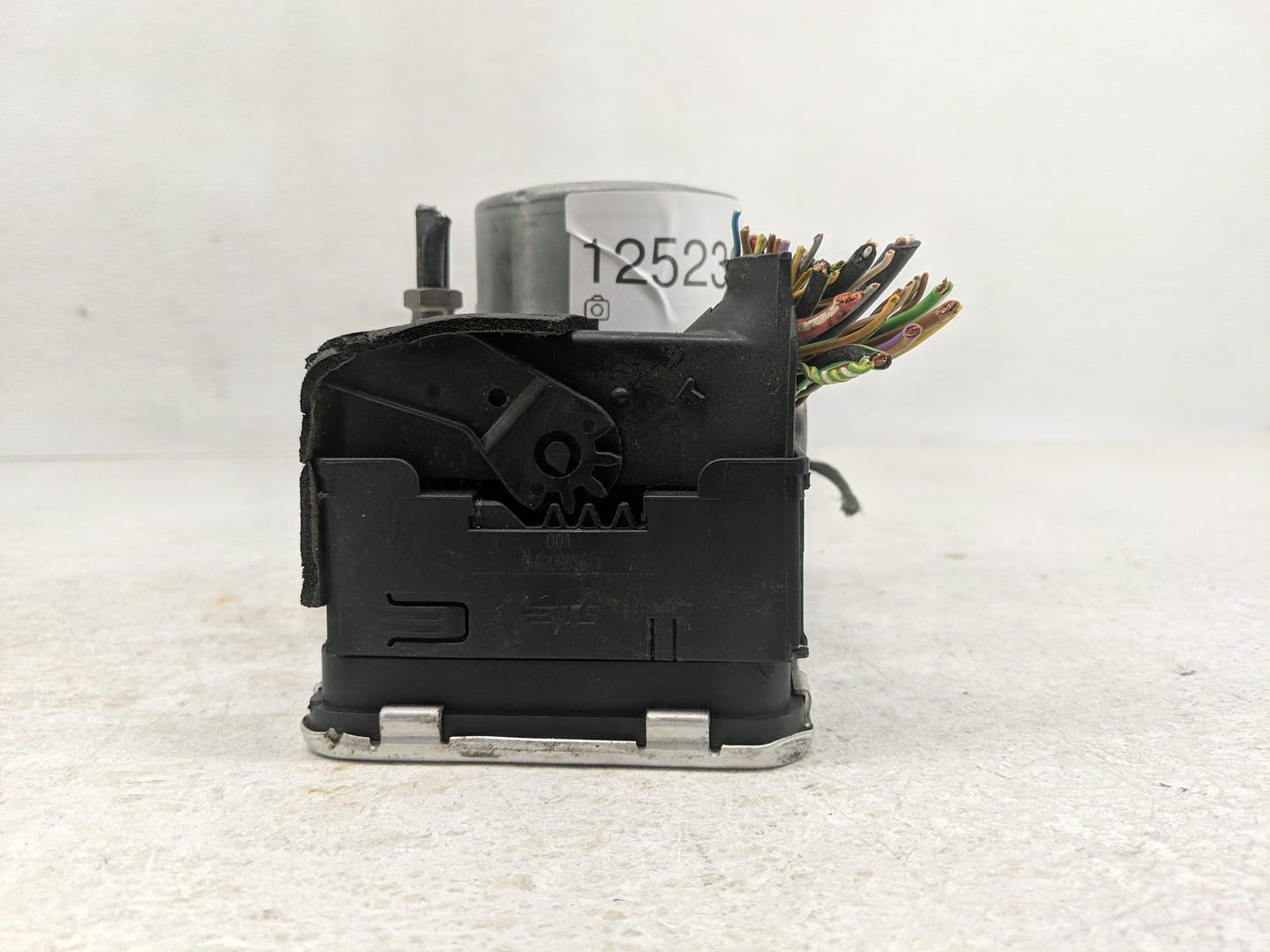 2016-2017 Volvo Xc90 ABS Pump Control Module Replacement P/N:P31445475 Fits Fits 2016 2017 OEM Used Auto Parts - Oemusedauto