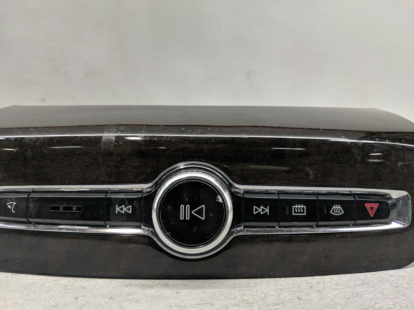 2016 Volvo Xc90 Radio AM FM Cd Player Receiver Replacement P/N:P31346789 Fits OEM Used Auto Parts - Oemusedautoparts1.com