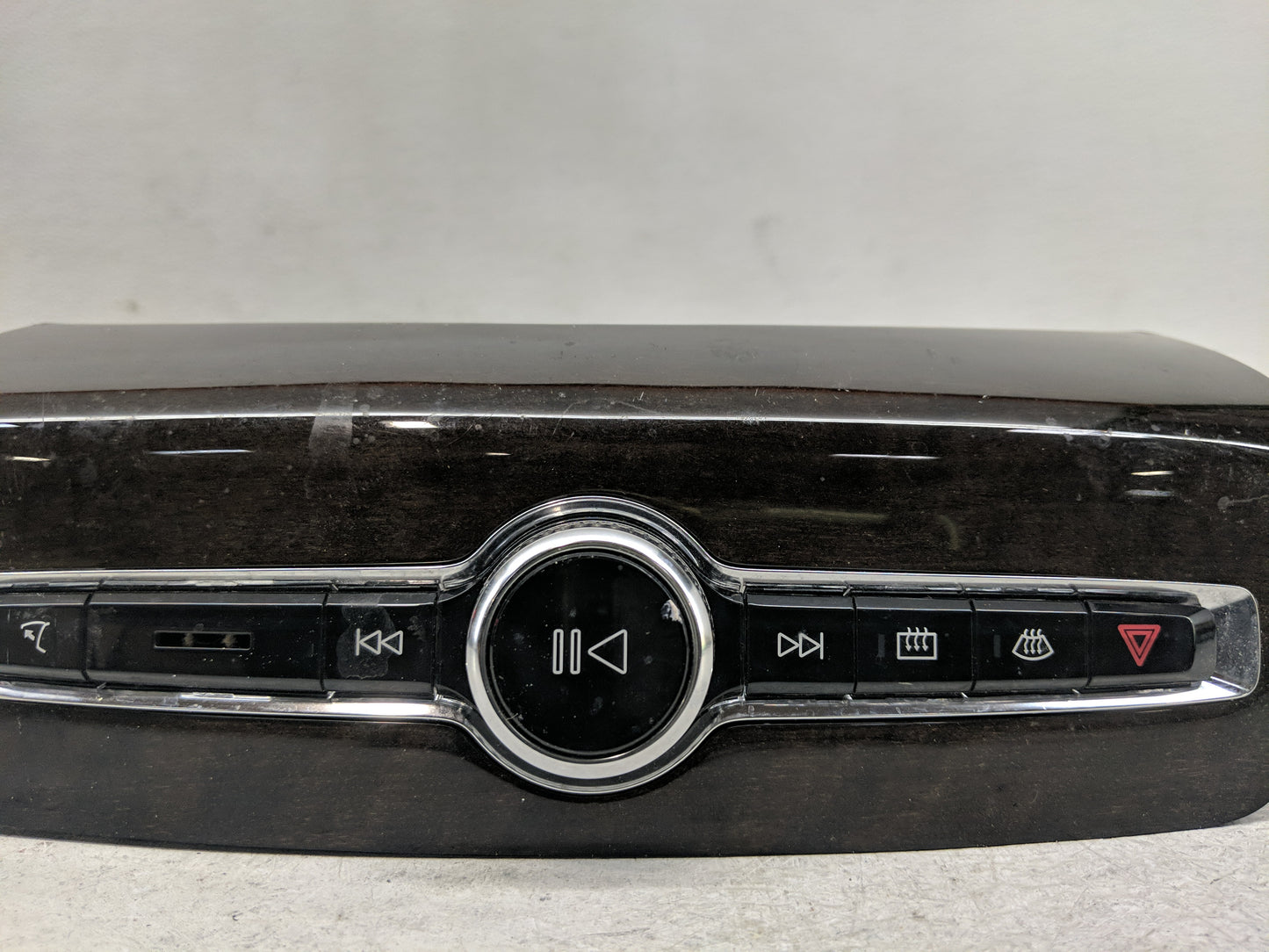 2016 Volvo Xc90 Radio AM FM Cd Player Receiver Replacement P/N:P31346789 Fits OEM Used Auto Parts - Oemusedautoparts1.com