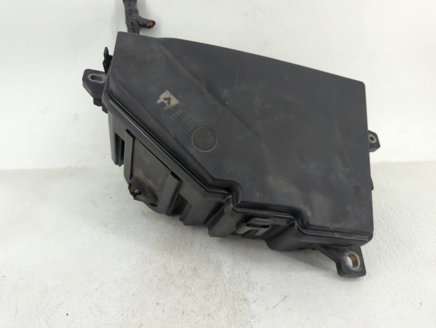 2016-2021 Volvo Xc90 Fusebox Fuse Box Panel Relay Module P/N:624829933 Fits Fits 2016 2017 2018 2019 2020 2021 OEM Used Auto