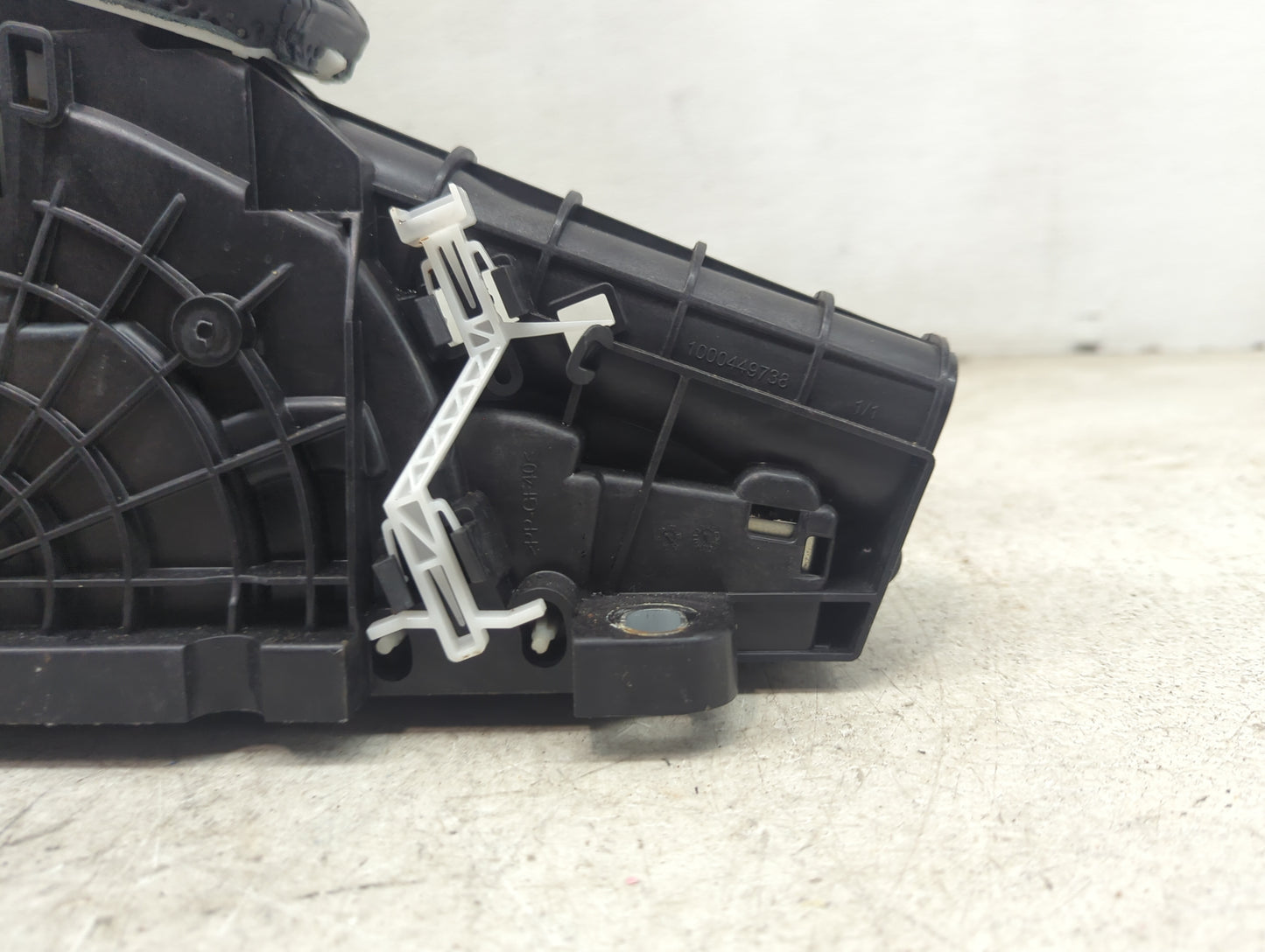 2016 Volvo Xc90 Floor Console Assembly Shifter - Oemusedautoparts1.com