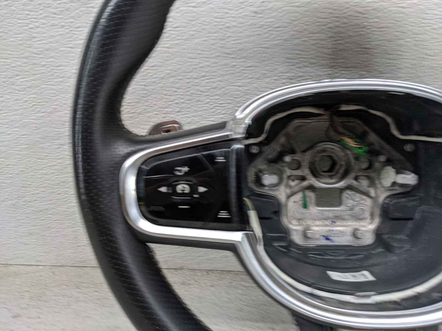 2016 Volvo Xc90 Steering Wheel Oem Black - Oemusedautoparts1.com