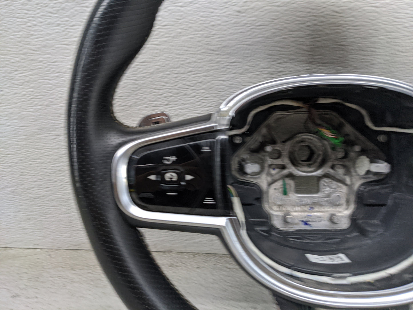 2016 Volvo Xc90 Steering Wheel Oem Black - Oemusedautoparts1.com