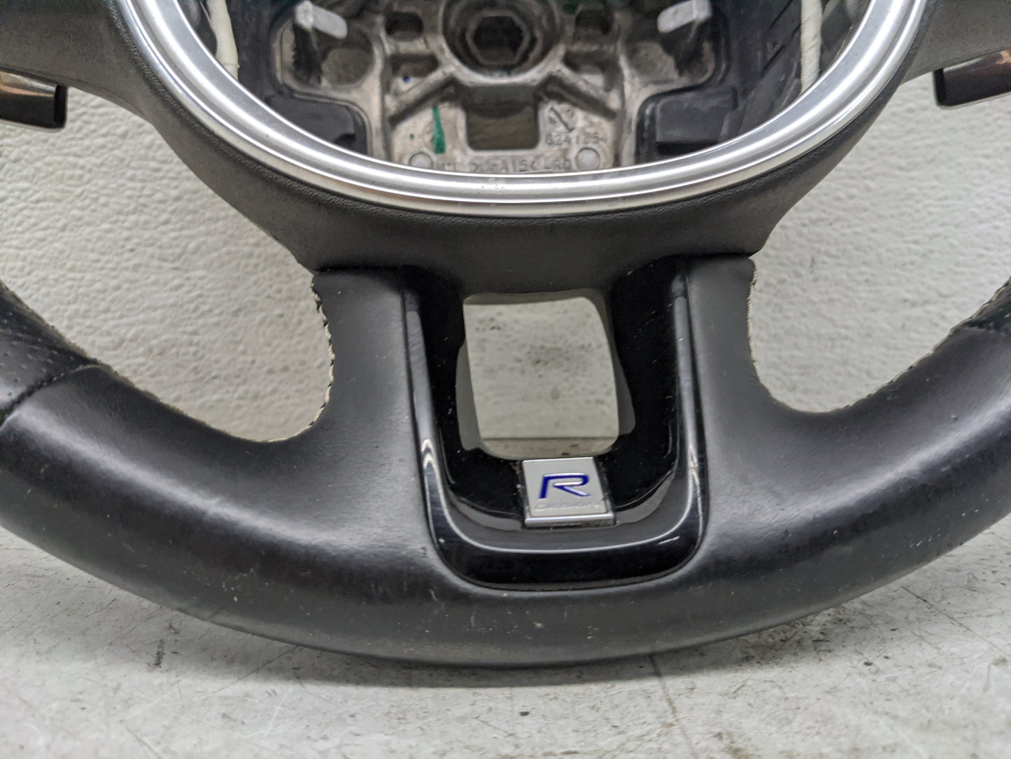 2016 Volvo Xc90 Steering Wheel Oem Black - Oemusedautoparts1.com