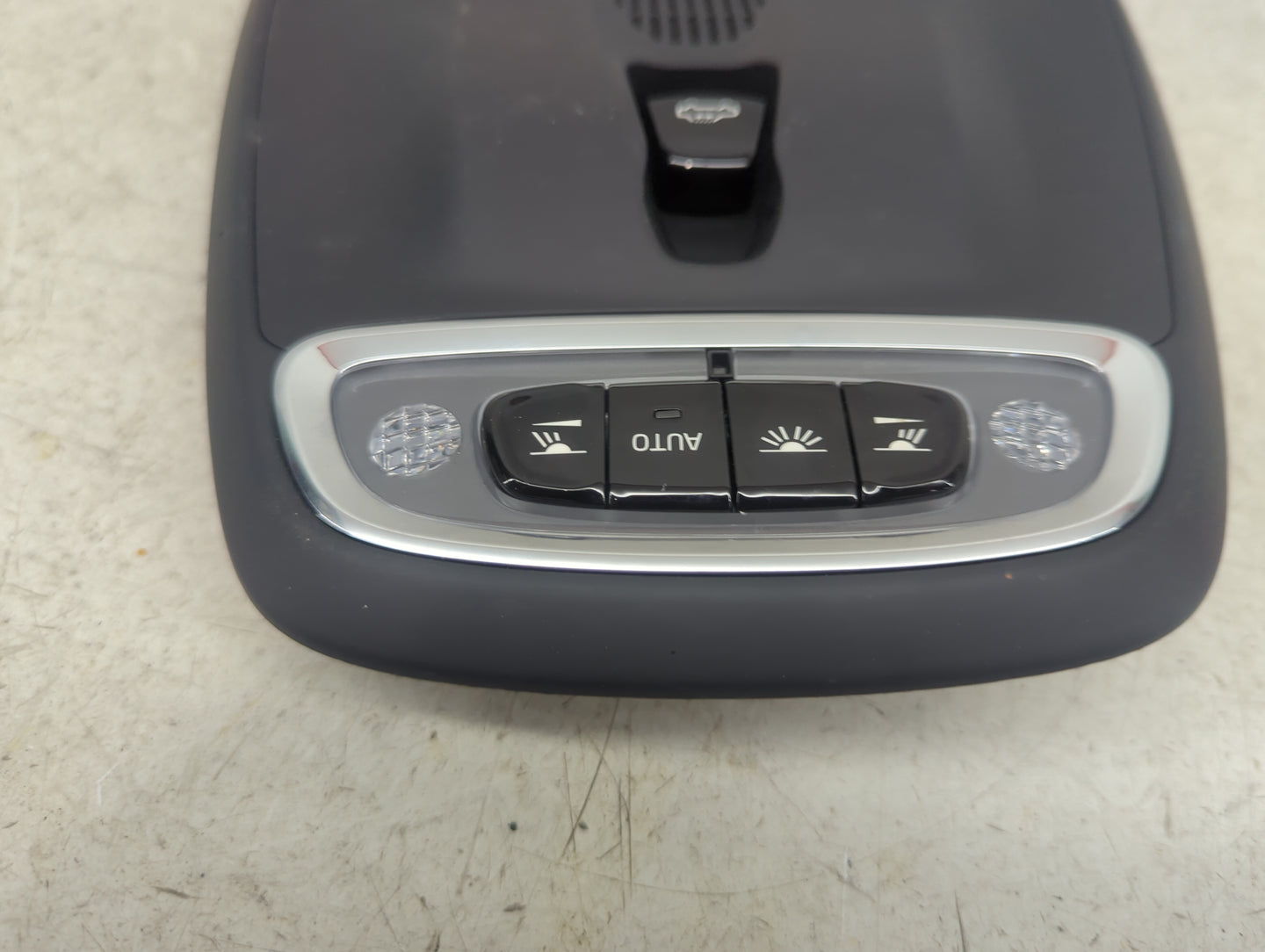 2016-2021 Volvo Xc90 Overhead Roof Console Interior Dome Light Black - Oemusedautoparts1.com