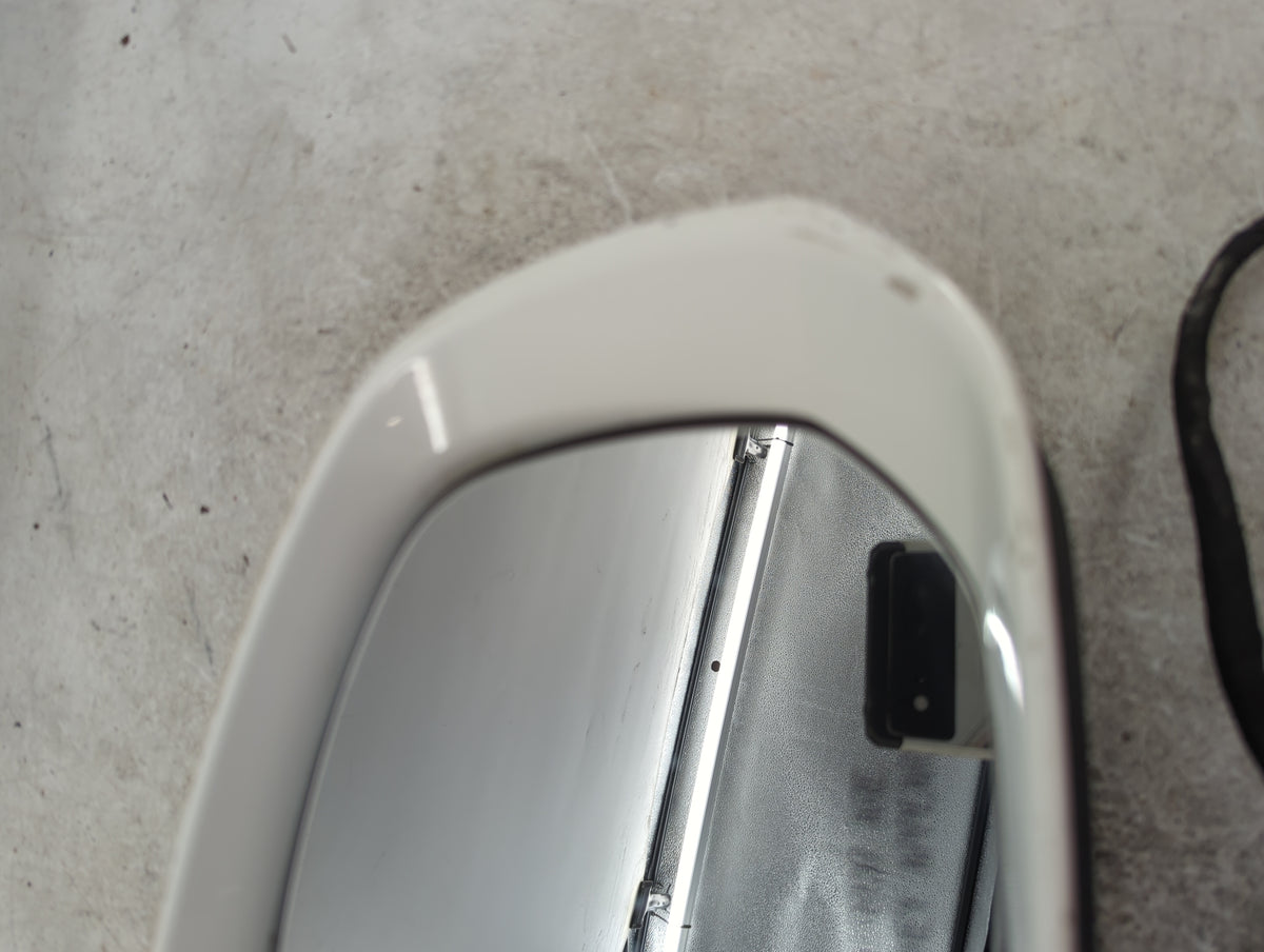 2016-2017 Volvo Xc90 Passenger Side View Mirror - Right Door Mirror OEM Used - Oemusedautoparts1.com