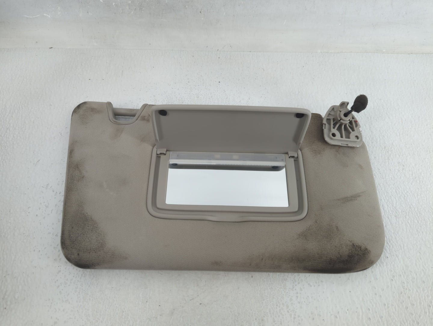 2014-2017 Nissan Rogue Sun Visor Shade Replacement Passenger Right Mirror Fits Fits 2014 2015 2016 2017 OEM Used Auto Parts 