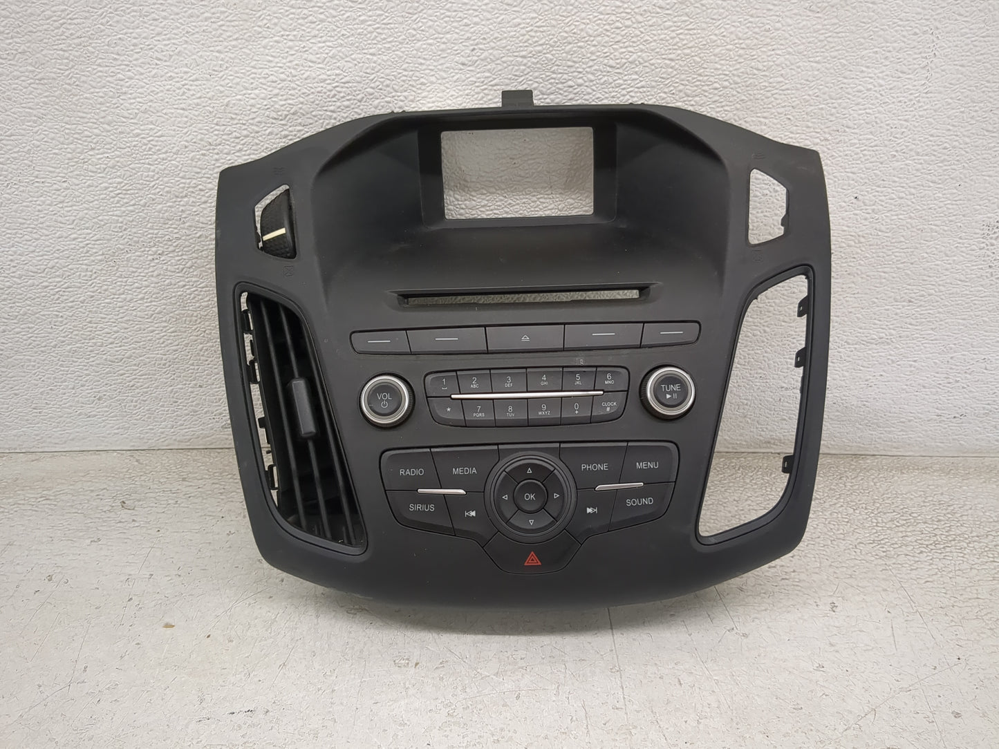 2015-2018 Ford Focus Radio Control Panel Black 1468434 - Oemusedautoparts1.com