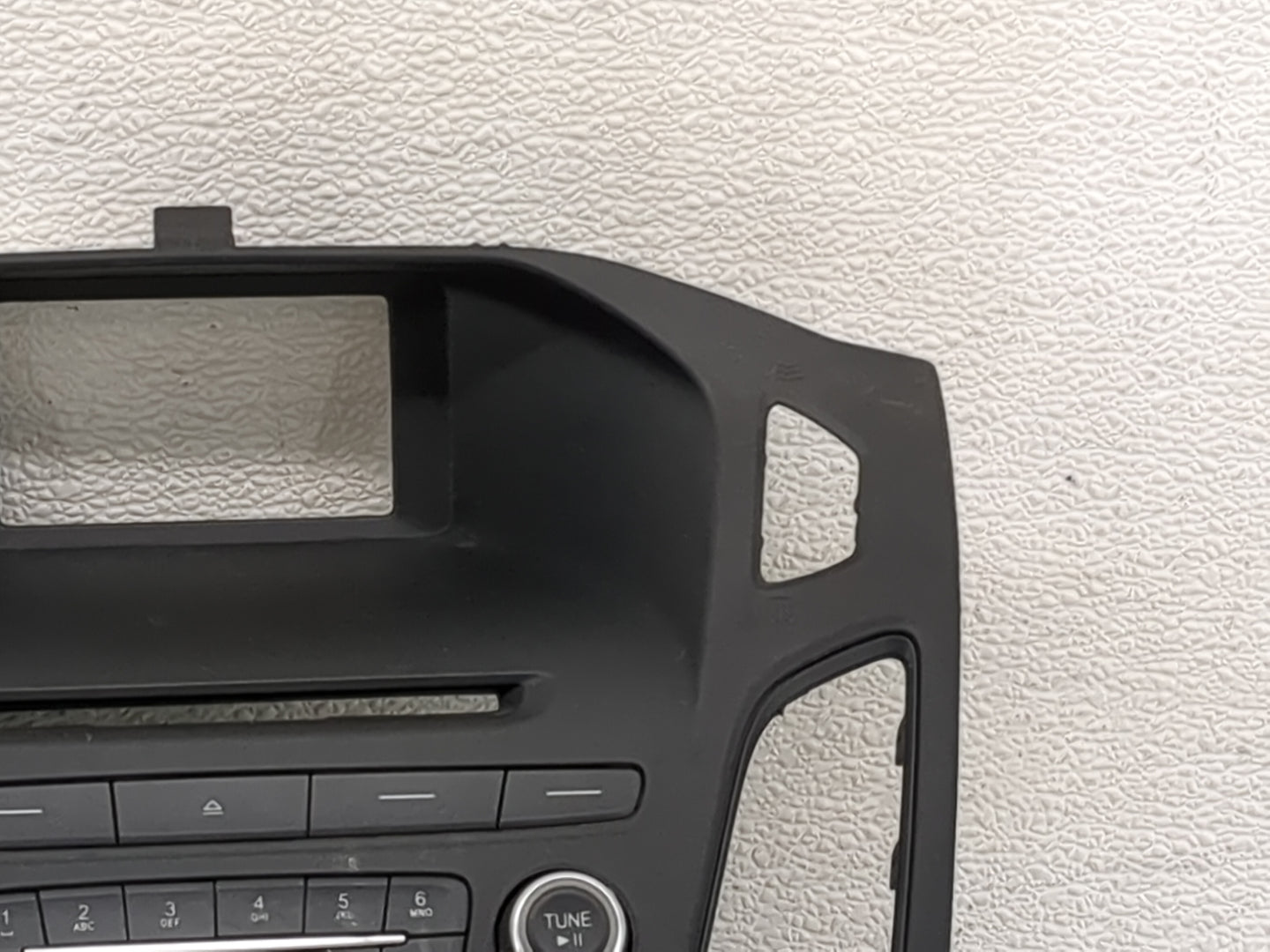 2015-2018 Ford Focus Radio Control Panel Black 1468434 - Oemusedautoparts1.com