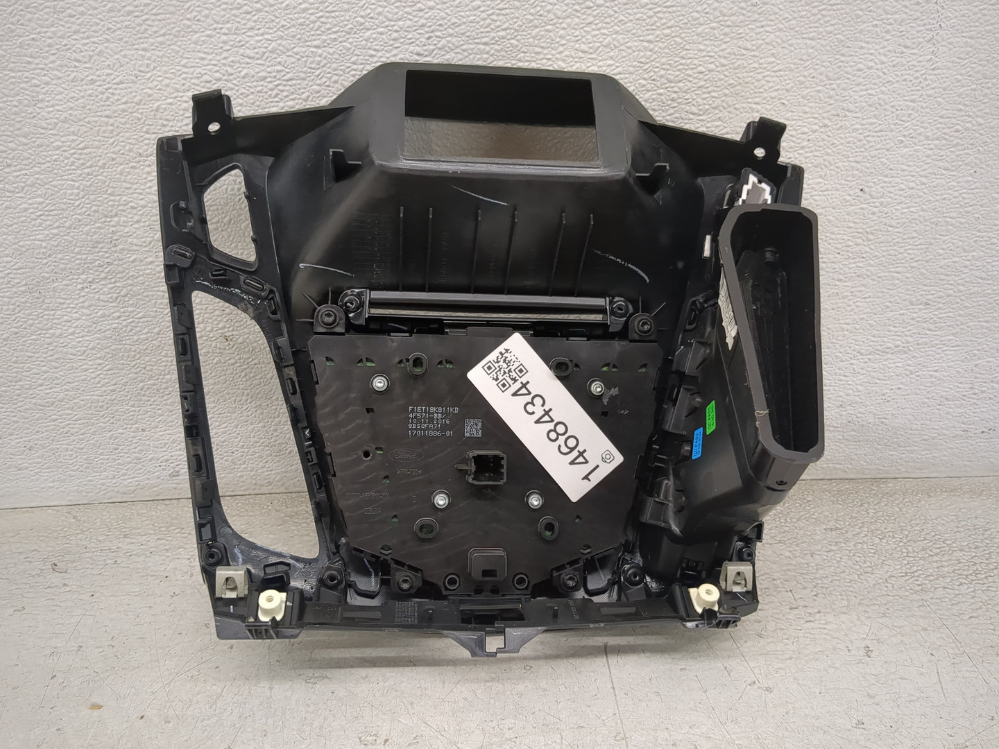 2015-2018 Ford Focus Radio Control Panel Black 1468434 - Oemusedautoparts1.com