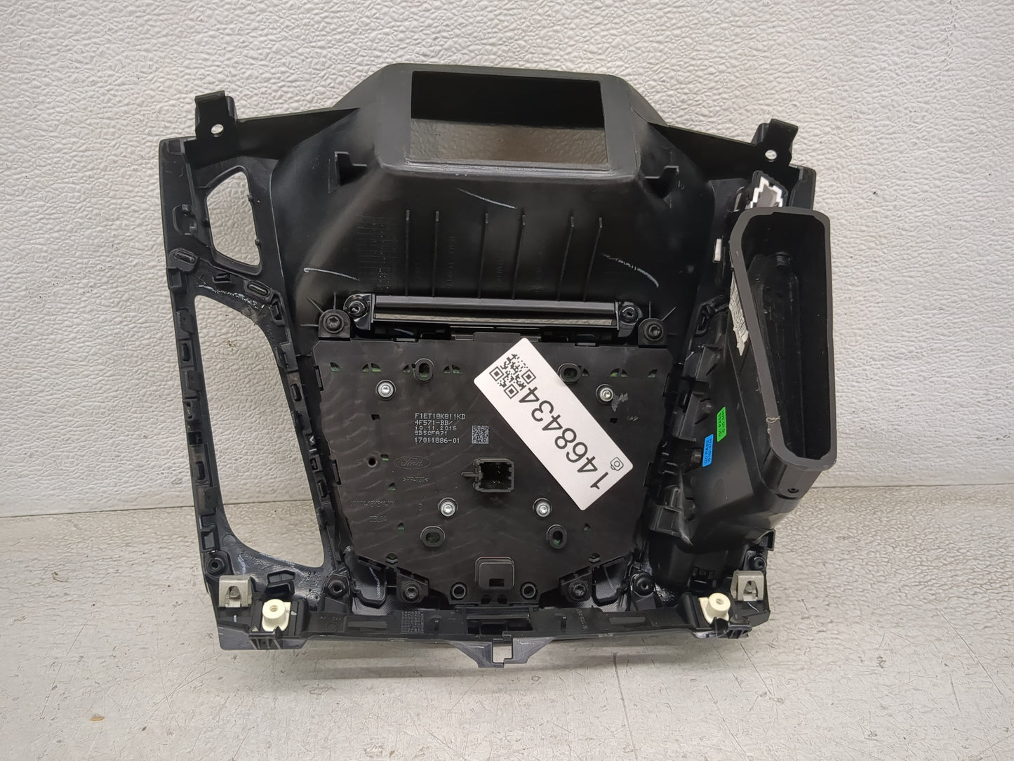 2015-2018 Ford Focus Radio Control Panel Black 1468434 - Oemusedautoparts1.com