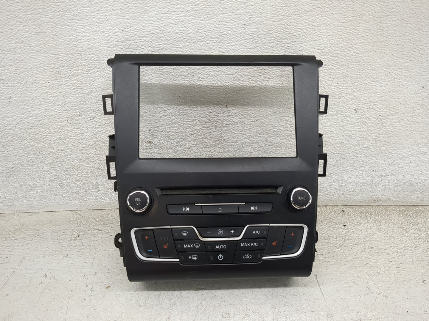 2016-2020 Ford Fusion Radio Control Panel 1468178 - Oemusedautoparts1.com