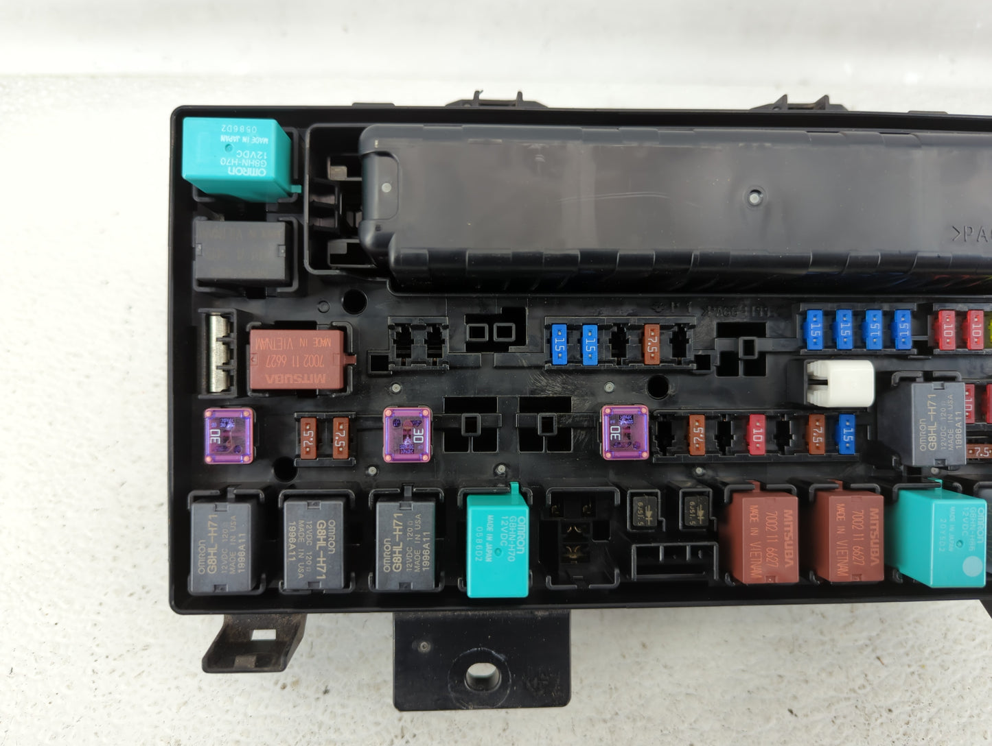 2017-2018 Acura Mdx Fusebox Fuse Box Panel Relay Module P/N:TZ5-A020 Fits Fits 2017 2018 OEM Used Auto Parts - Oemusedautopa
