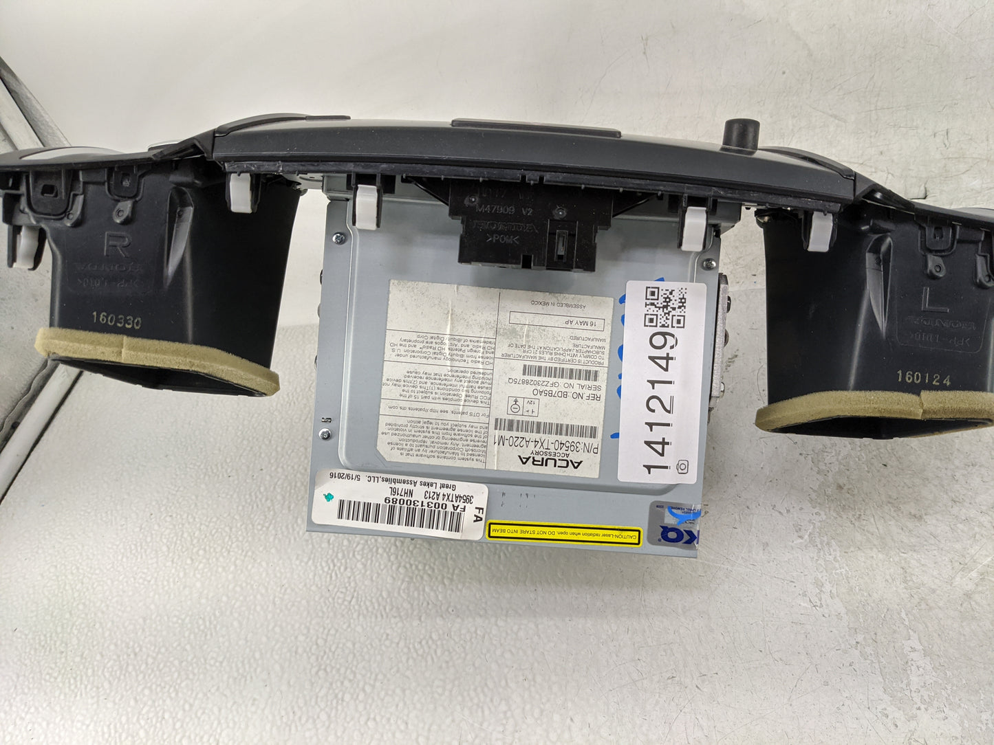 2016-2017 Acura Rdx Radio AM FM Cd Player Receiver Replacement P/N:39540-TX4-A220-M1 Fits Fits 2016 2017 OEM Used Auto Parts