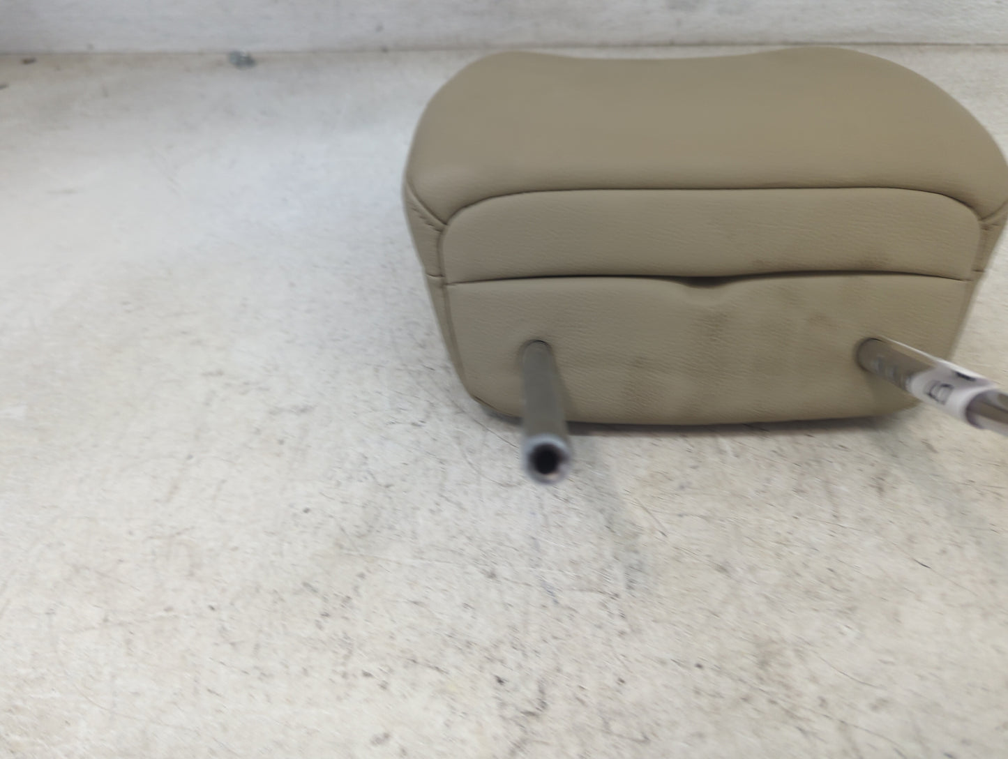 2016-2018 Acura Rdx Headrest Head Rest Front Driver Seat Tan 1471151 - Oemusedautoparts1.com