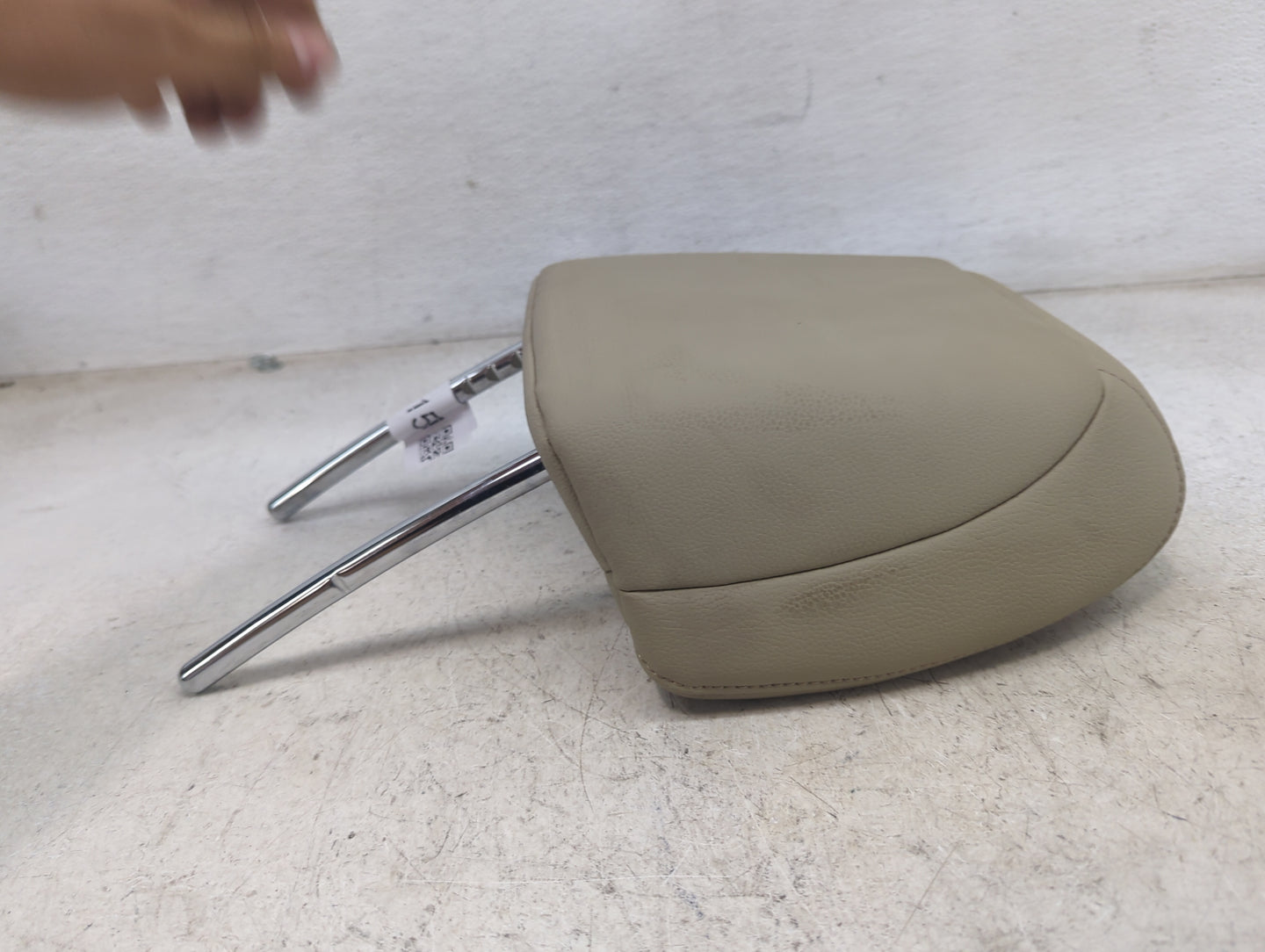 2016-2018 Acura Rdx Headrest Head Rest Front Driver Seat Tan 1471151 - Oemusedautoparts1.com
