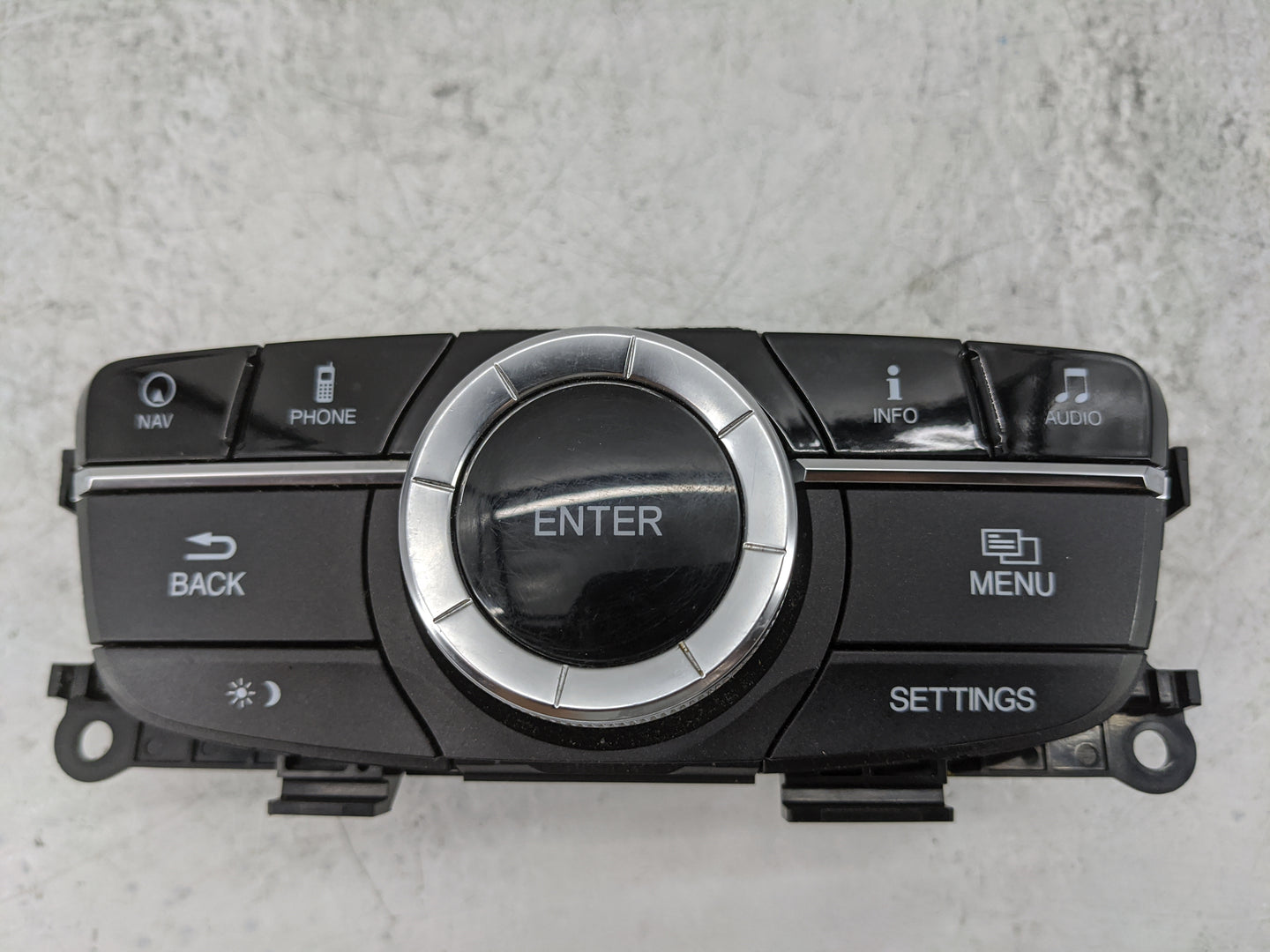 2017 Acura Rdx Radio AM FM Cd Player Receiver Replacement P/N:M60897 MJD TX6 Fits OEM Used Auto Parts - Oemusedautoparts1.co
