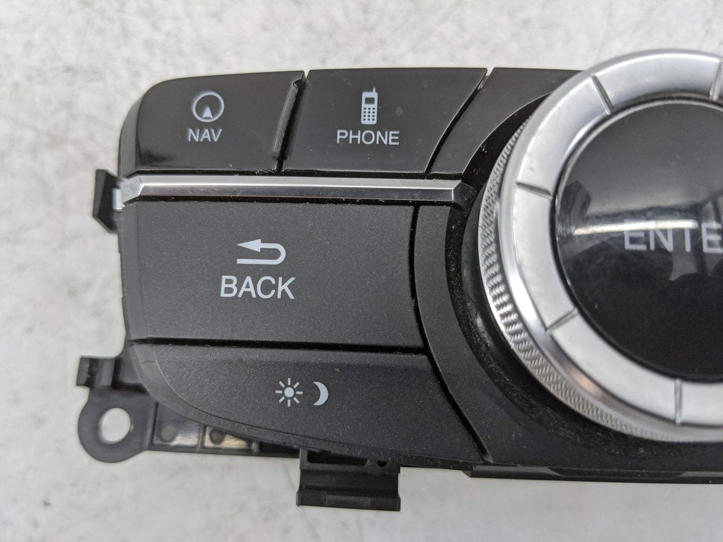 2017 Acura Rdx Radio AM FM Cd Player Receiver Replacement P/N:M60897 MJD TX6 Fits OEM Used Auto Parts - Oemusedautoparts1.co