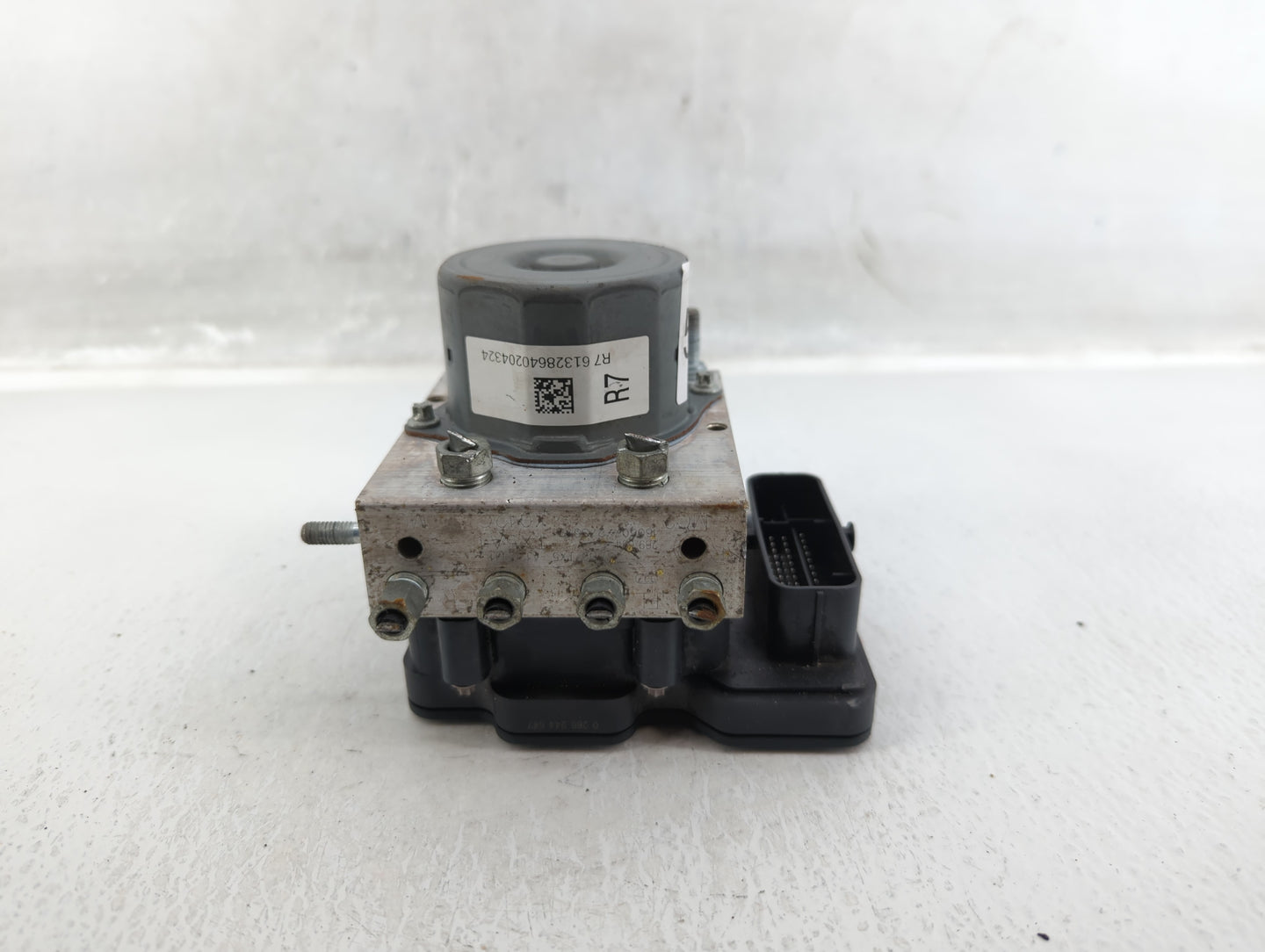 2016-2018 Acura Rdx ABS Pump Control Module Replacement P/N:R7 61328640204324 Fits Fits 2016 2017 2018 OEM Used Auto Parts -