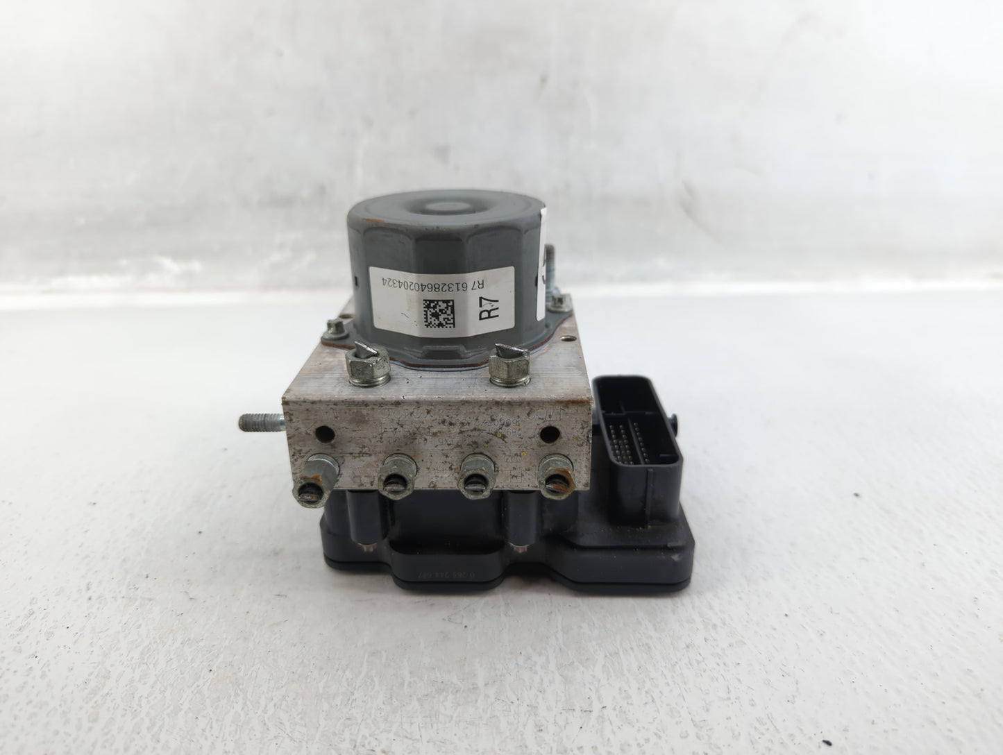 2016-2018 Acura Rdx ABS Pump Control Module Replacement P/N:R7 61328640204324 Fits Fits 2016 2017 2018 OEM Used Auto Parts -
