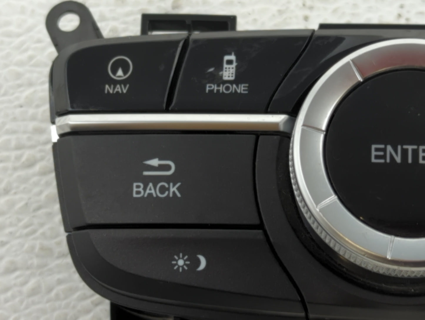2015-2018 Acura Tlx Radio AM FM Cd Player Receiver Replacement P/N:M57122 Fits Fits 2015 2016 2017 2018 OEM Used Auto Parts 