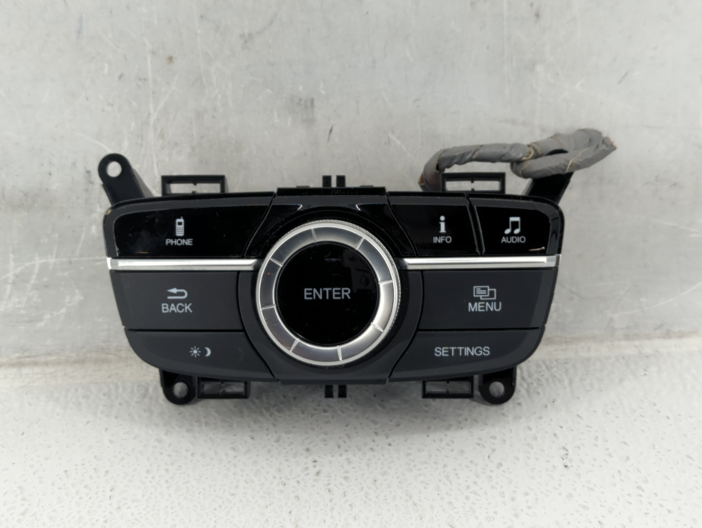 2015-2018 Acura Tlx Radio AM FM Cd Player Receiver Replacement Fits Fits 2015 2016 2017 2018 OEM Used Auto Parts - Oemusedau