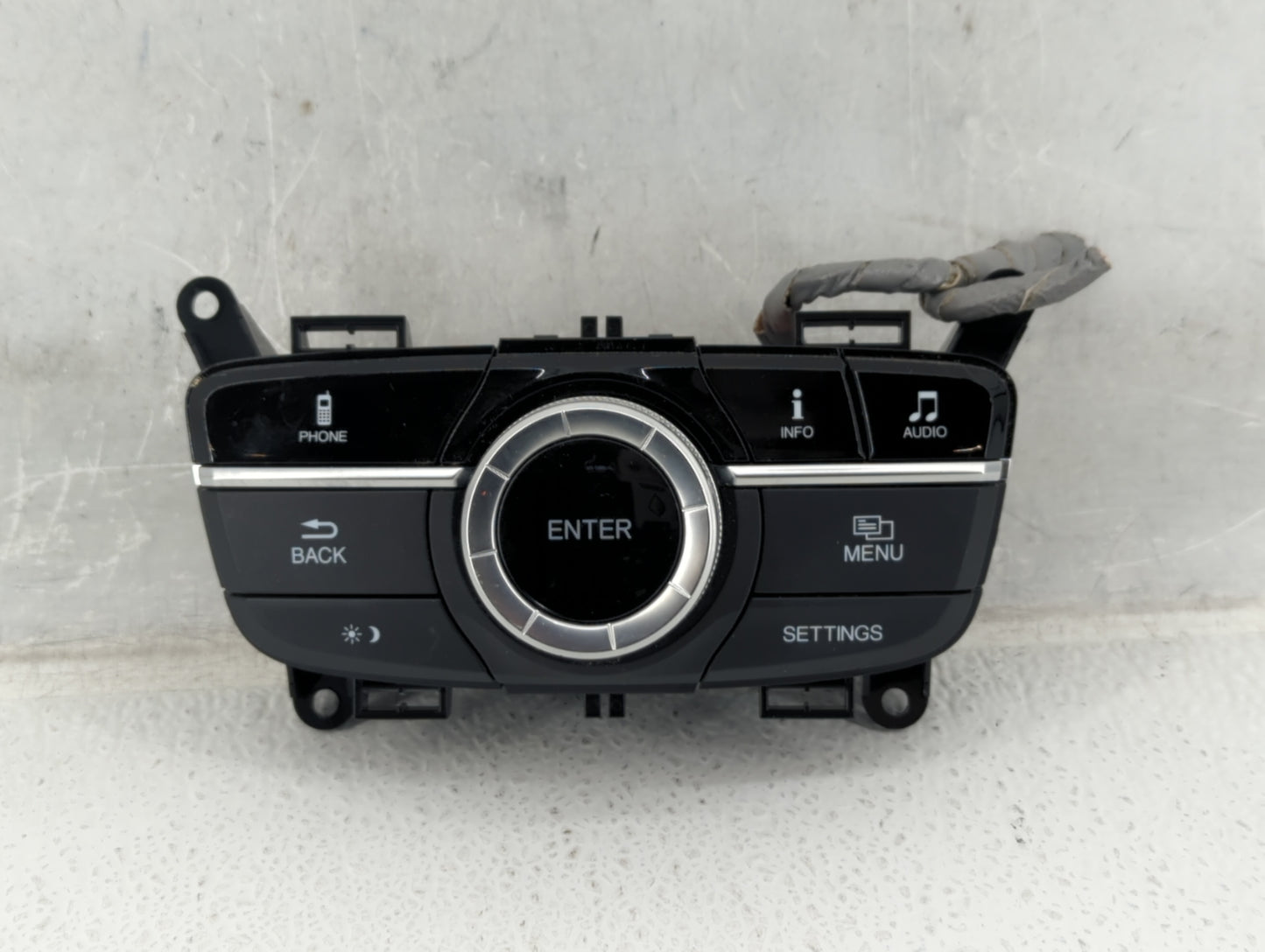 2015-2018 Acura Tlx Radio AM FM Cd Player Receiver Replacement Fits Fits 2015 2016 2017 2018 OEM Used Auto Parts - Oemusedau