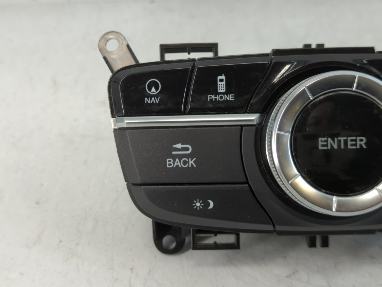 2015-2018 Acura Tlx Radio AM FM Cd Player Receiver Replacement P/N:TZ3-A120 Fits Fits 2015 2016 2017 2018 OEM Used Auto Part