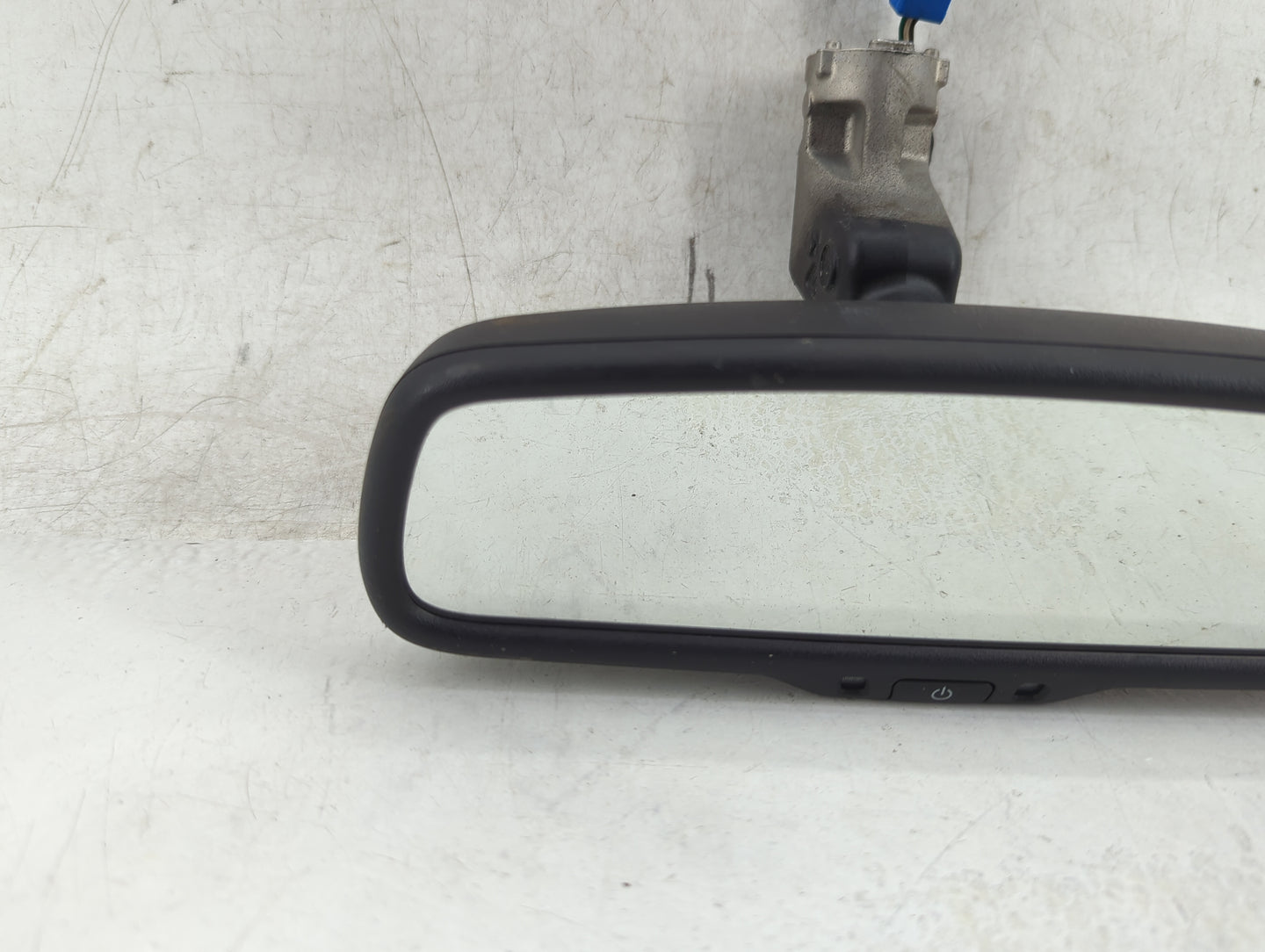 2017 Alfa Romeo Giulia Interior Rear View Mirror Replacement OEM P/N:56109498 Fits OEM Used Auto Parts - Oemusedautoparts1.c