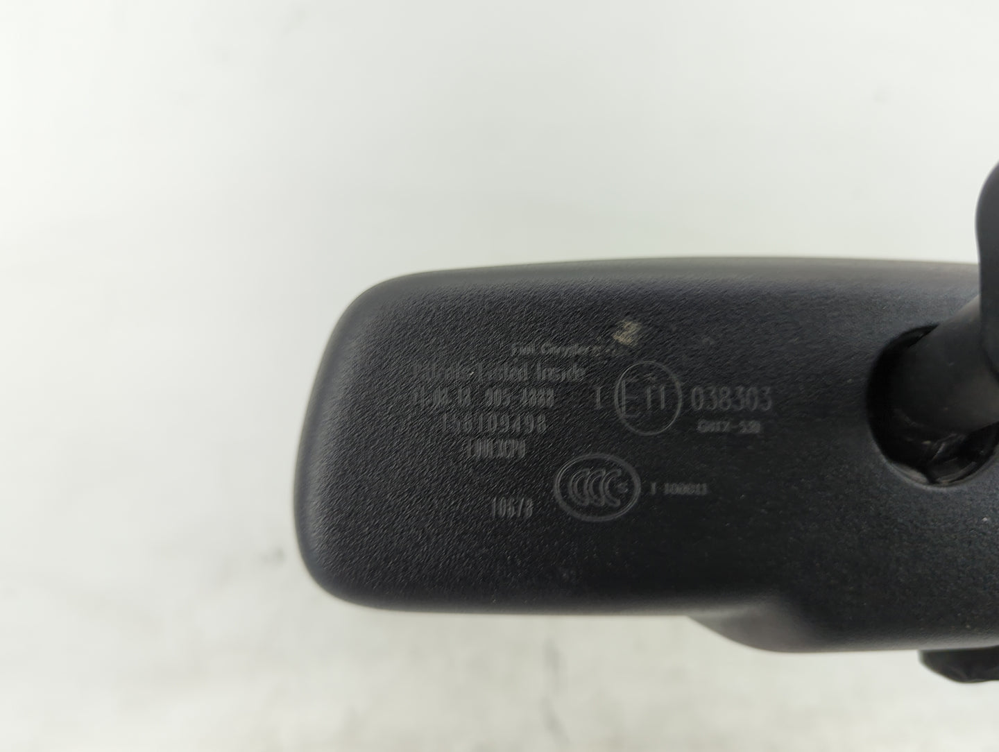 2017 Alfa Romeo Giulia Interior Rear View Mirror Replacement OEM P/N:56109498 Fits OEM Used Auto Parts - Oemusedautoparts1.c