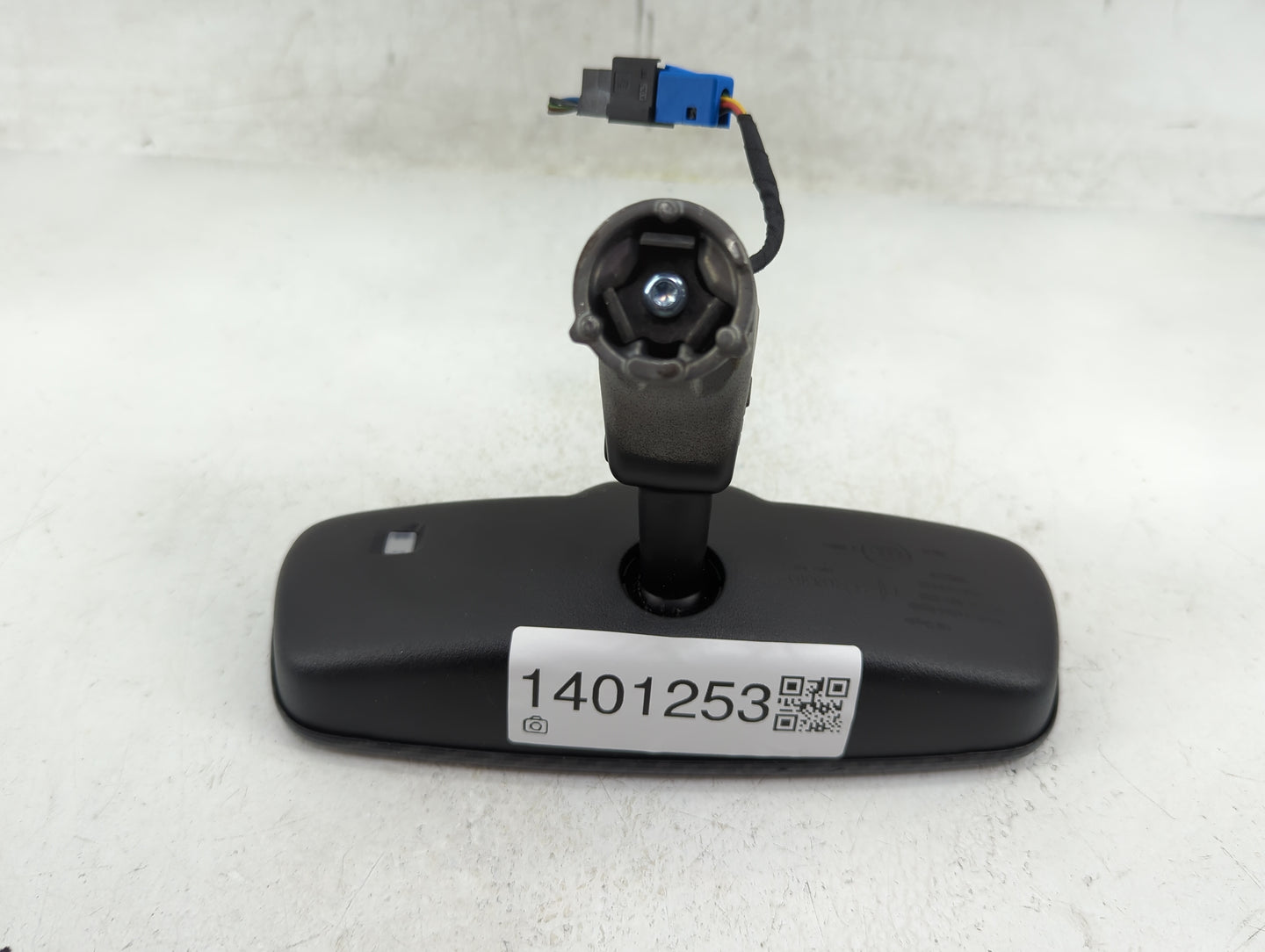 2017 Alfa Romeo Giulia Interior Rear View Mirror Replacement OEM P/N:156109498 Fits OEM Used Auto Parts - Oemusedautoparts1.