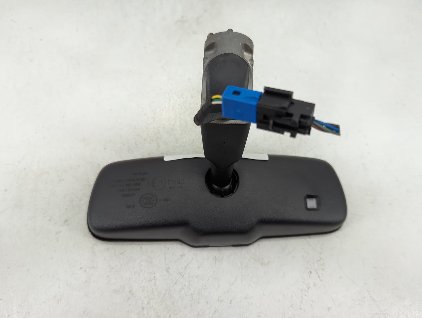 2017 Alfa Romeo Giulia Interior Rear View Mirror Replacement OEM P/N:156109498 Fits OEM Used Auto Parts - Oemusedautoparts1.