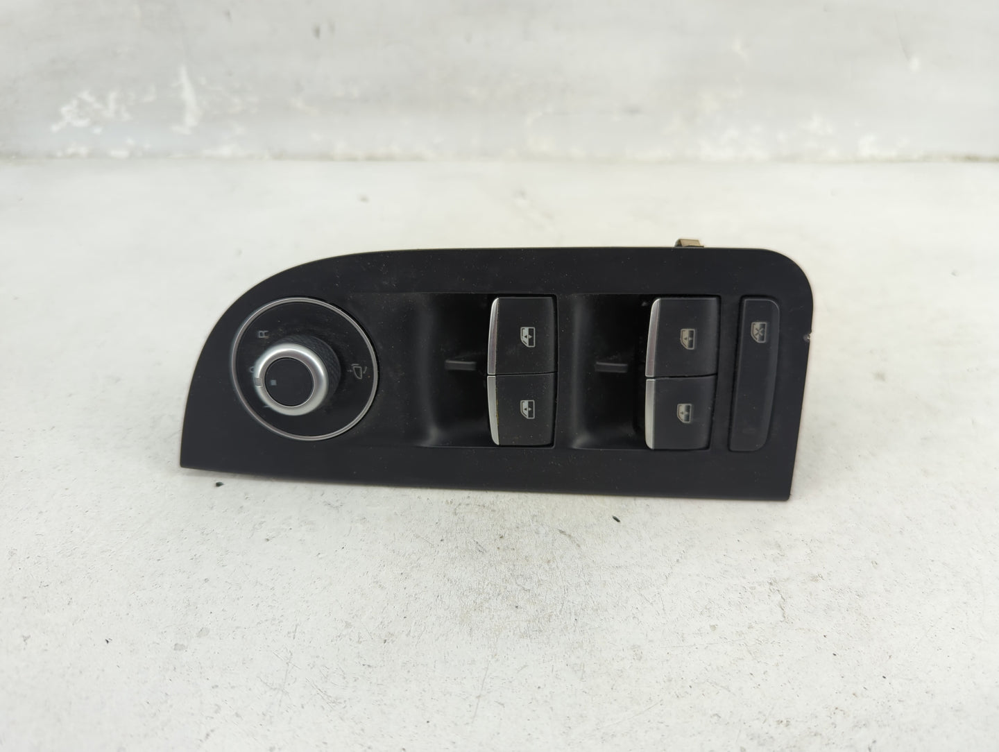 2017 Alfa Romeo Giulia Master Power Window Switch Replacement Driver Side Left P/N:01561494080 Fits OEM Used Auto Parts - Oe