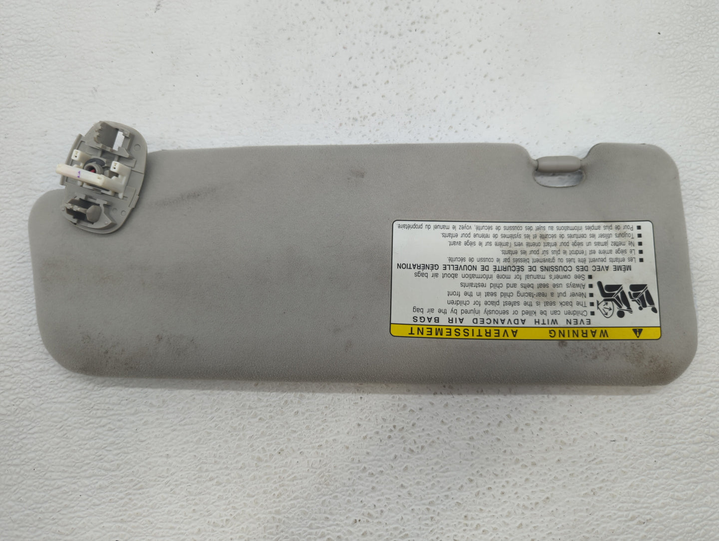 2017 Alfa Romeo Giulia Sun Visor Shade Replacement Passenger Right Mirror Fits OEM Used Auto Parts - Oemusedautoparts1.com