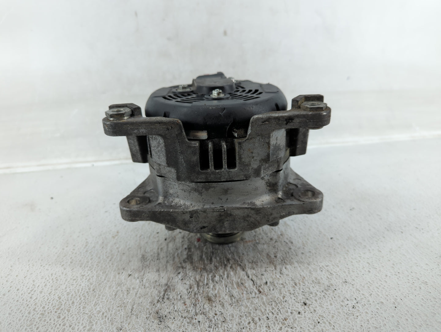 2017 Alfa Romeo Giulia Alternator Replacement Generator Charging Assembly Engine OEM P/N:50559542 Fits OEM Used Auto Parts -