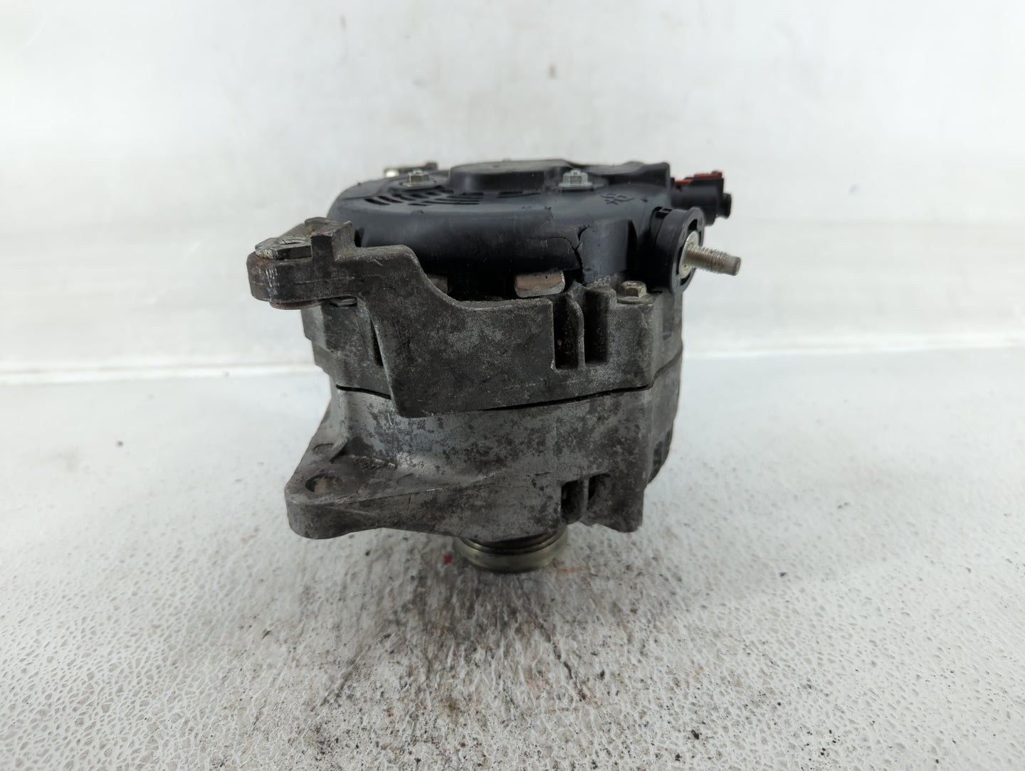 2017 Alfa Romeo Giulia Alternator Replacement Generator Charging Assembly Engine OEM P/N:50559542 Fits OEM Used Auto Parts -