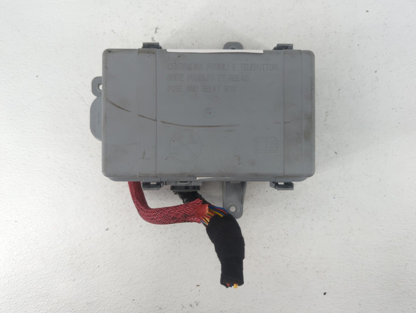 2017 Alfa Romeo Giulia Fusebox Fuse Box Panel Relay Module P/N:2286A8015 Fits OEM Used Auto Parts - Oemusedautoparts1.com