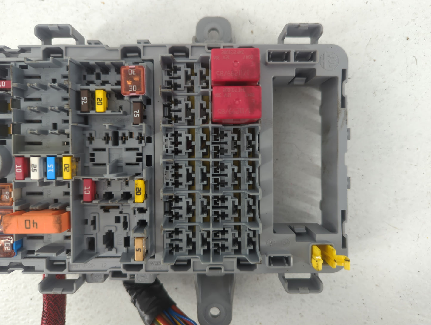 2017 Alfa Romeo Giulia Fusebox Fuse Box Panel Relay Module P/N:2286A8015 Fits OEM Used Auto Parts - Oemusedautoparts1.com