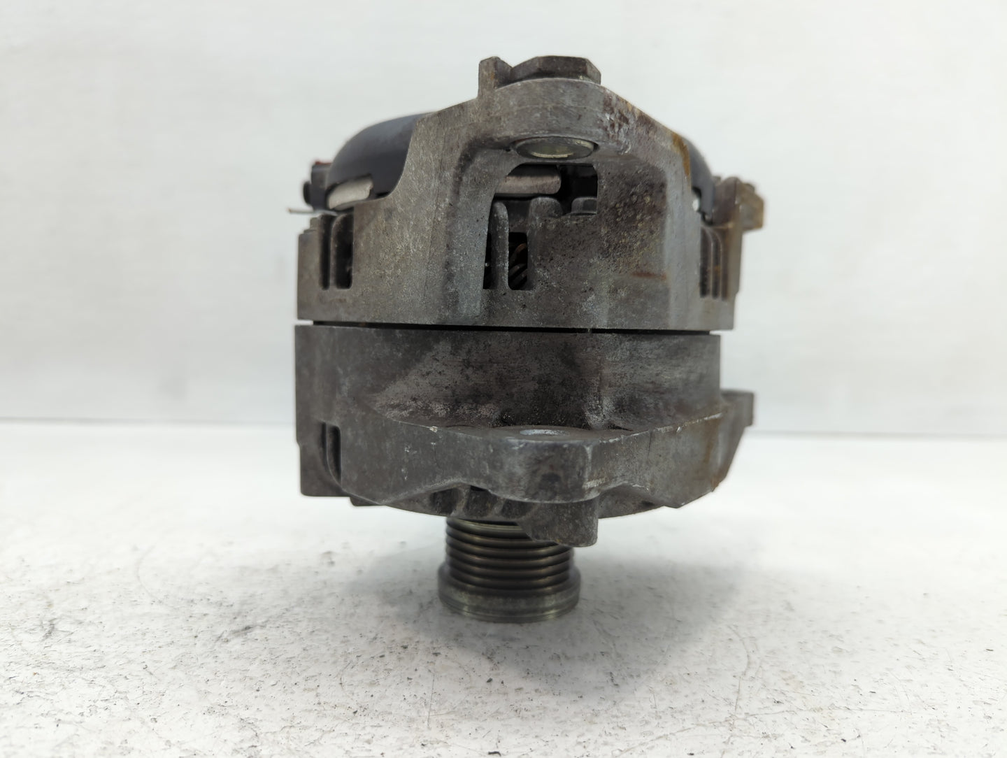 2017 Alfa Romeo Giulia Alternator Replacement Generator Charging Assembly Engine OEM P/N:104211-0690 50537696 Fits OEM Used 