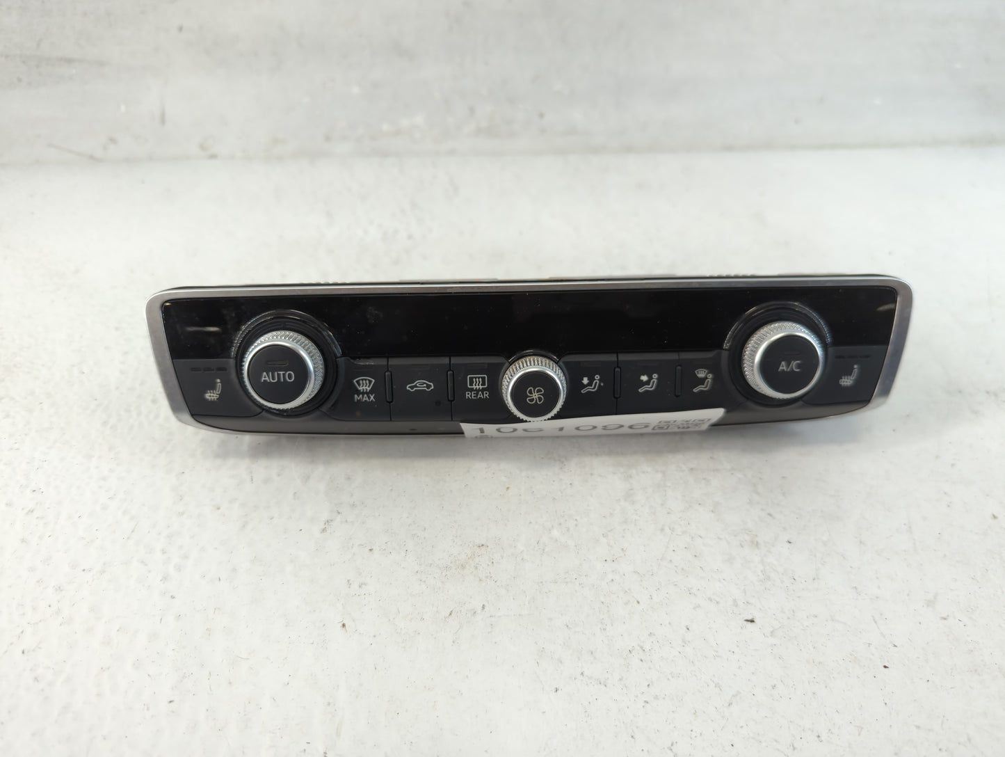 2017 Audi A3 Climate Control Module Temperature AC/Heater Replacement P/N:8V0 820 043 Q Fits OEM Used Auto Parts - Oemusedau