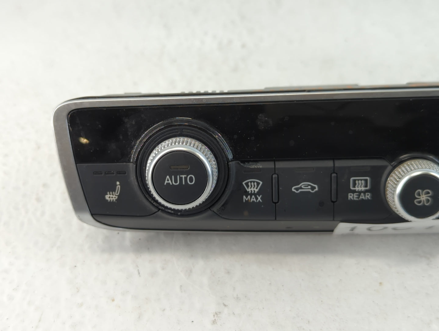 2017 Audi A3 Climate Control Module Temperature AC/Heater Replacement P/N:8V0 820 043 Q Fits OEM Used Auto Parts - Oemusedau