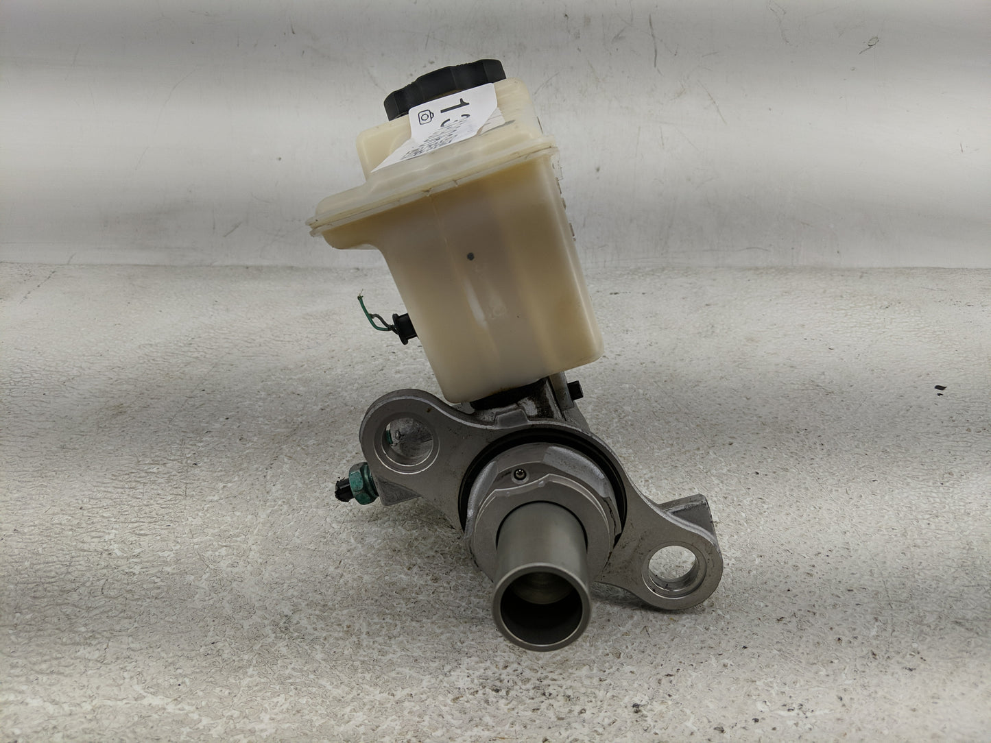 2015-2018 Audi A3 Brake Master Cylinder - Oemusedautoparts1.com