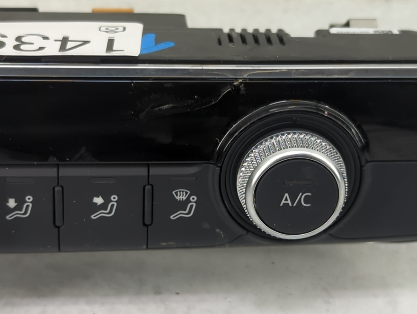 2015-2018 Audi A3 Climate Control Module Temperature AC/Heater Replacement P/N:8V0 820 043 M Fits Fits 2015 2016 2017 2018 O