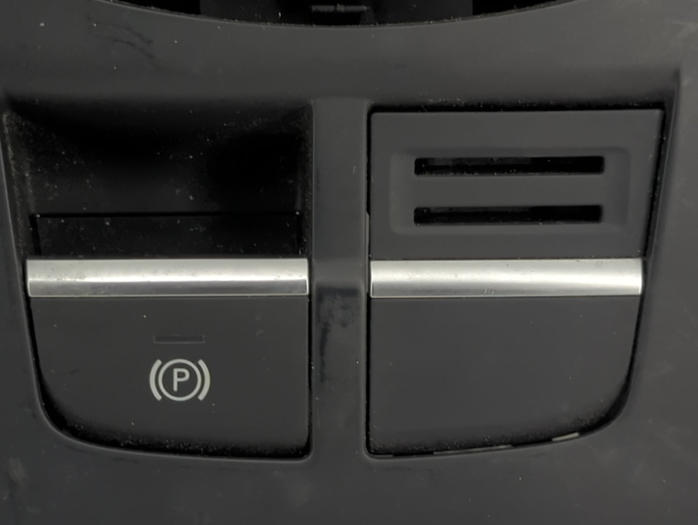 2015-2018 Audi A3 Radio AM FM Cd Player Receiver Replacement P/N:8V0919614BF 8V0927225C Fits Fits 2015 2016 2017 2018 OEM Us