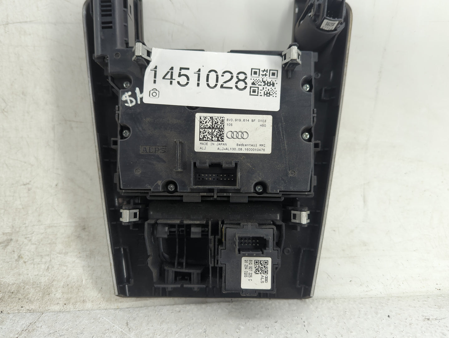 2015-2018 Audi A3 Radio AM FM Cd Player Receiver Replacement P/N:8V0919614BF 8V0927225C Fits Fits 2015 2016 2017 2018 OEM Us