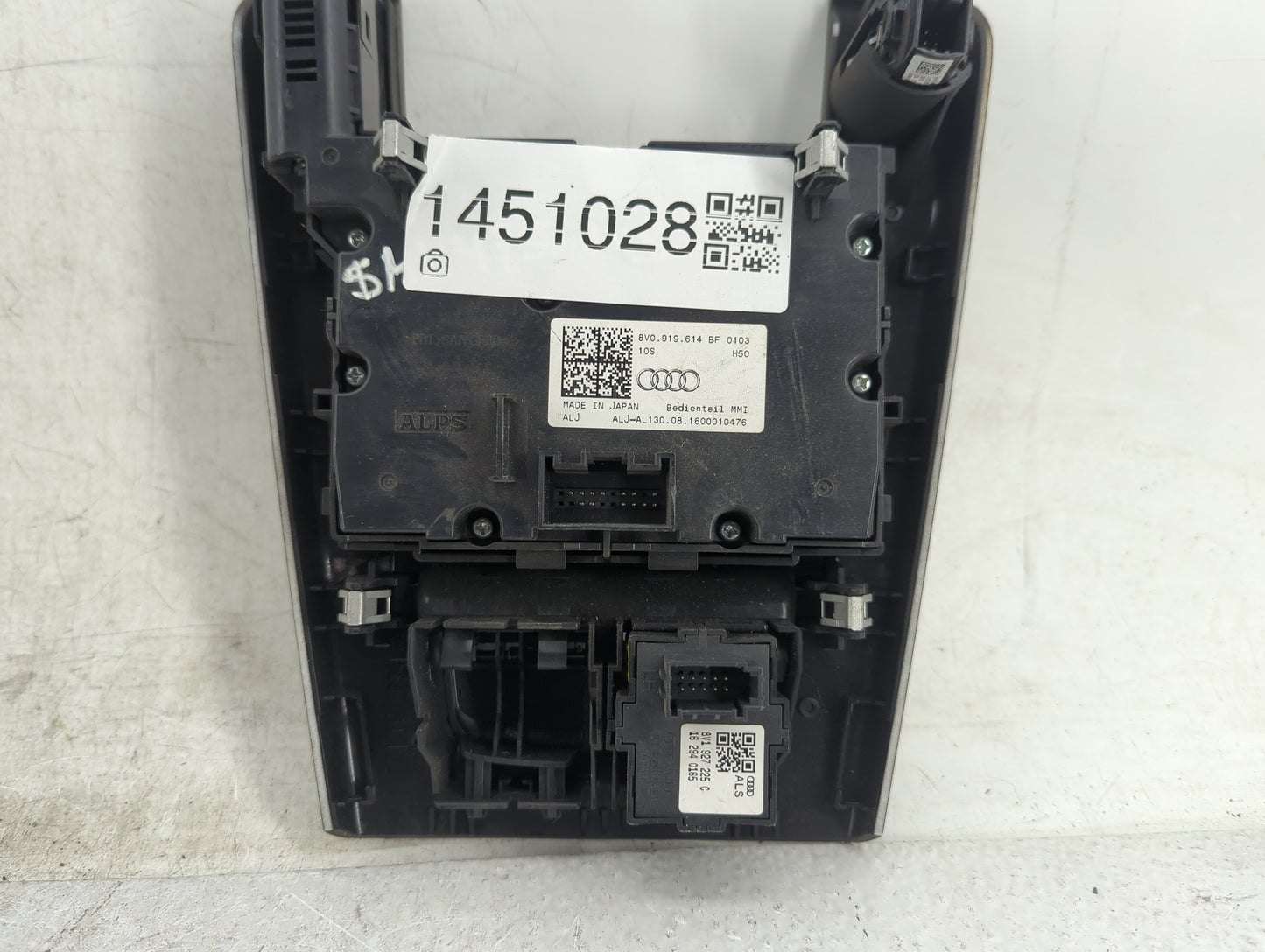 2015-2018 Audi A3 Radio AM FM Cd Player Receiver Replacement P/N:8V0919614BF 8V0927225C Fits Fits 2015 2016 2017 2018 OEM Us