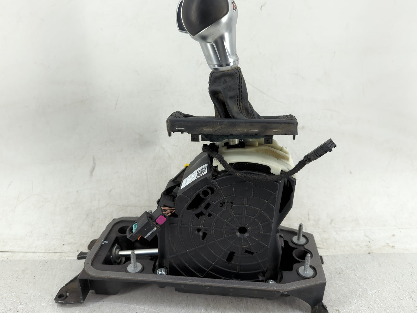 2017 Audi A3 Floor Console Assembly Shifter - Oemusedautoparts1.com