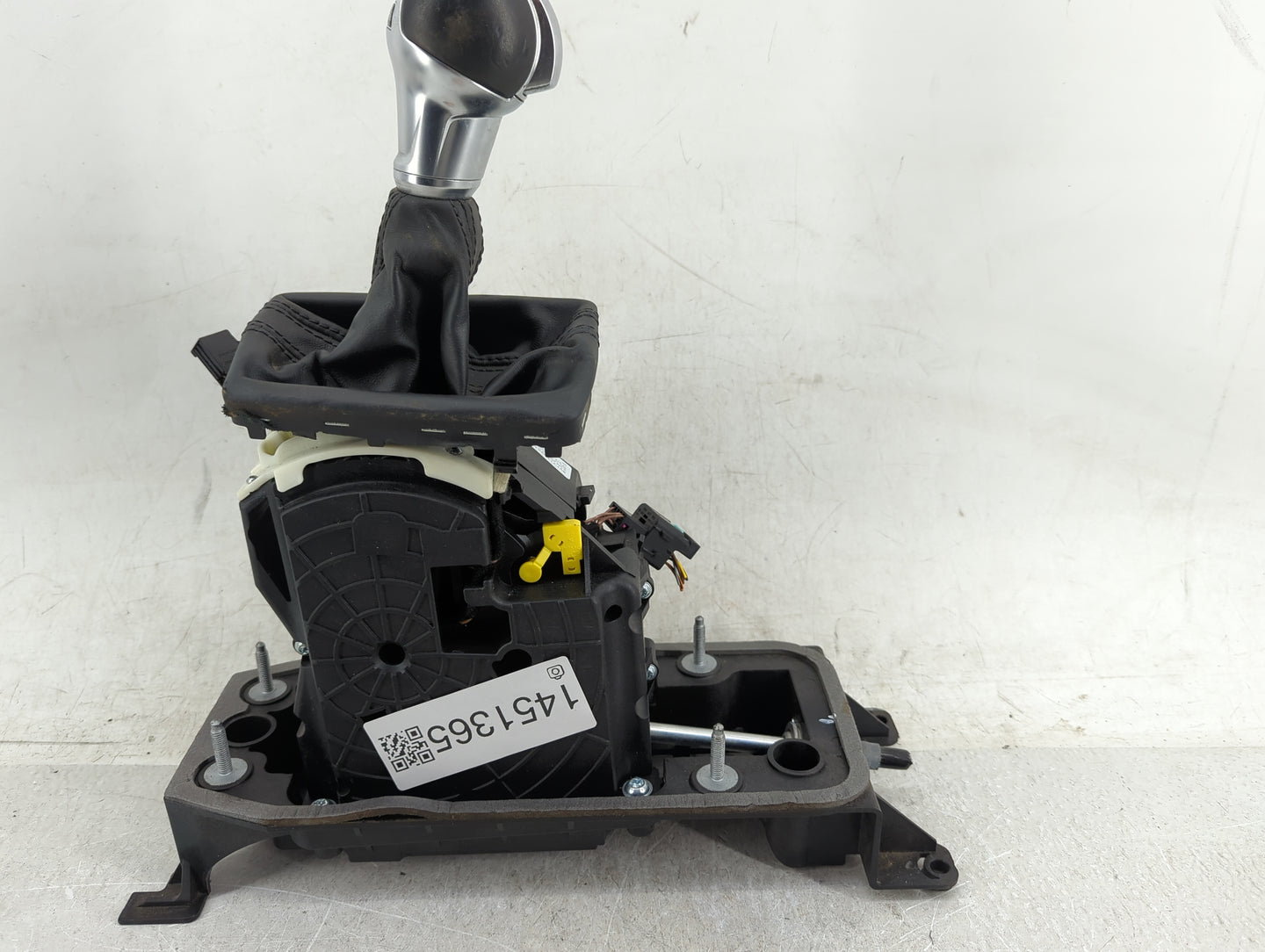 2017 Audi A3 Floor Console Assembly Shifter - Oemusedautoparts1.com