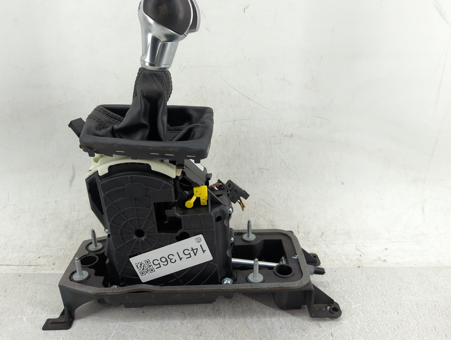 2017 Audi A3 Floor Console Assembly Shifter - Oemusedautoparts1.com