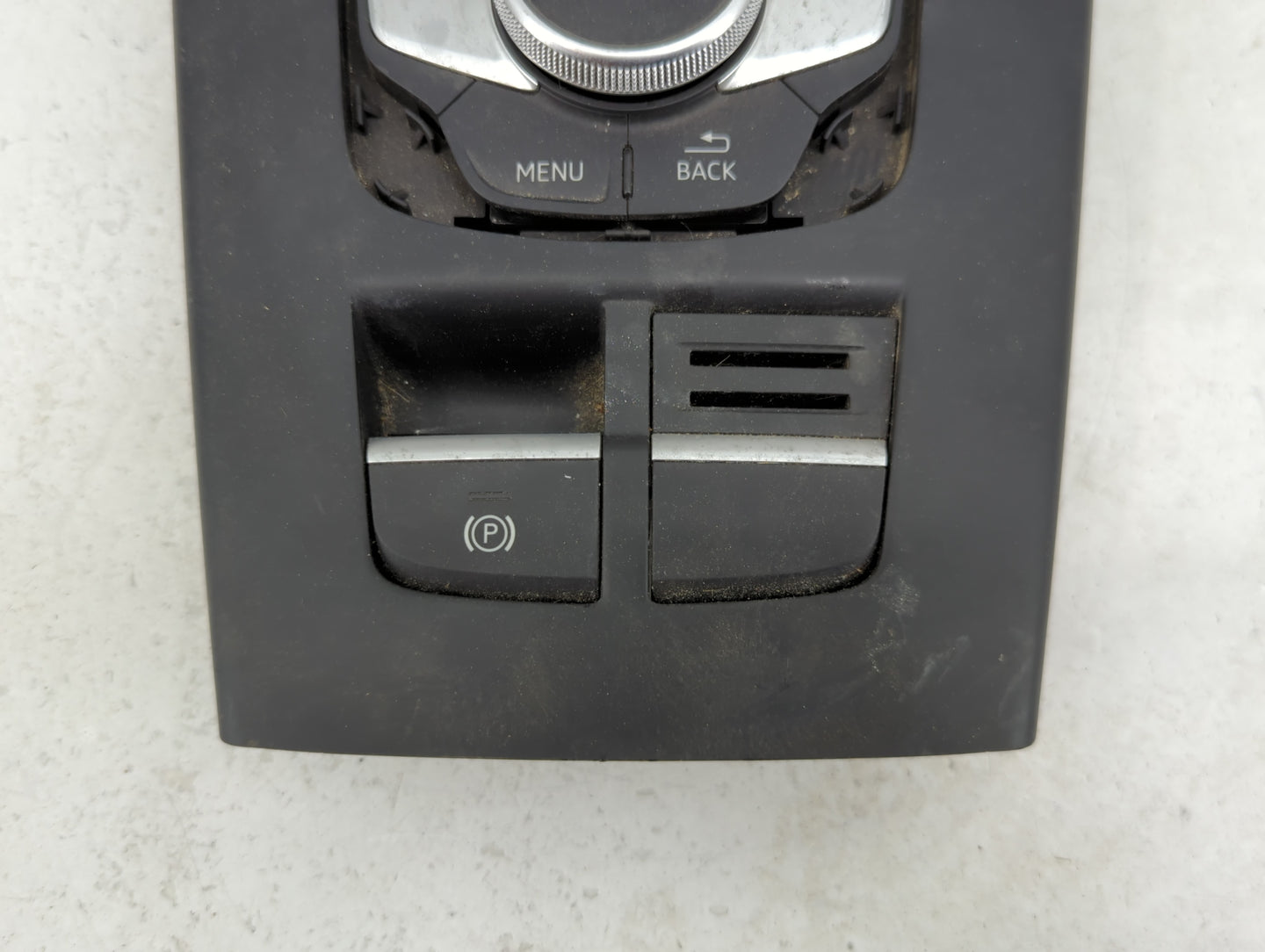 2015-2018 Audi A3 Radio AM FM Cd Player Receiver Replacement P/N:8V0 919 614 BF Fits Fits 2015 2016 2017 2018 OEM Used Auto 